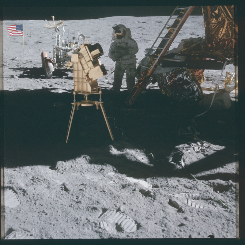 Illustration for article titled NASA Just Released 8,400+ Incredible High-Res Images From The Apollo Program
